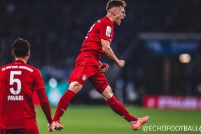 开云体育-沙尔克卫冕冠军遭遇危机，新赛季逐渐失势(沙尔克首胜)