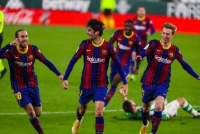 开云在线-包含巴塞罗那客场胜利：领跑欧冠小组的词条